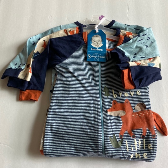 Gerber Other - NWT! Gerber Baby (3 Count) Long Sleeved Onesies with Footsies
